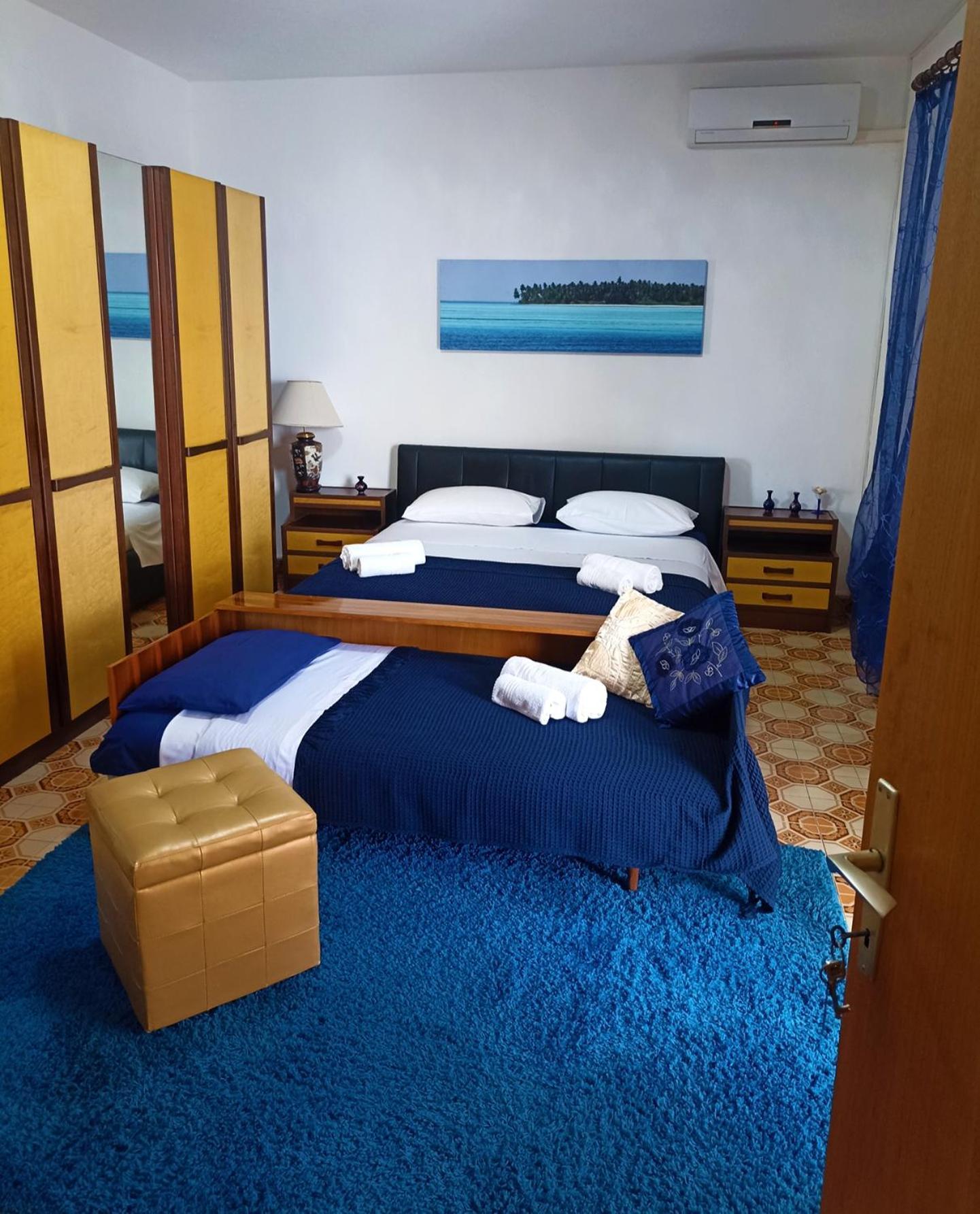 Apartments Villa Laura Pula Luaran gambar